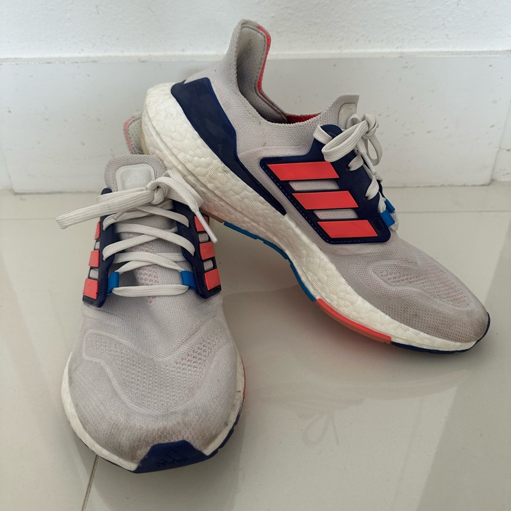 Adidas Sneakers